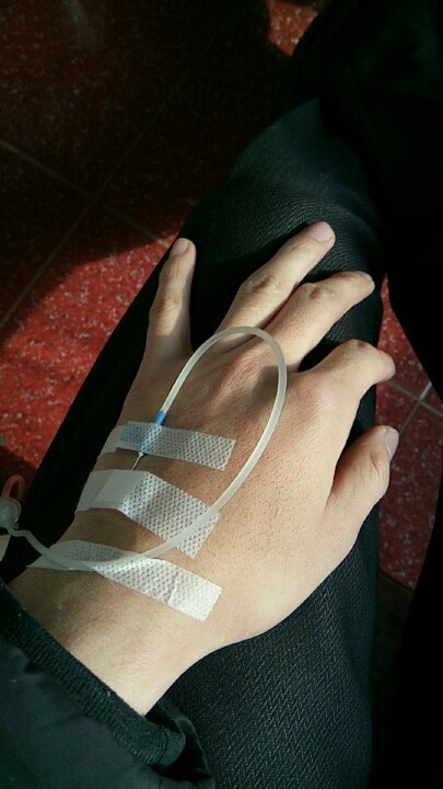 后天考试,边输液边做题,考大学