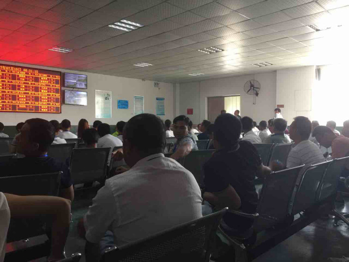 今天上午科目二考试,一把过考了90分,80分及格