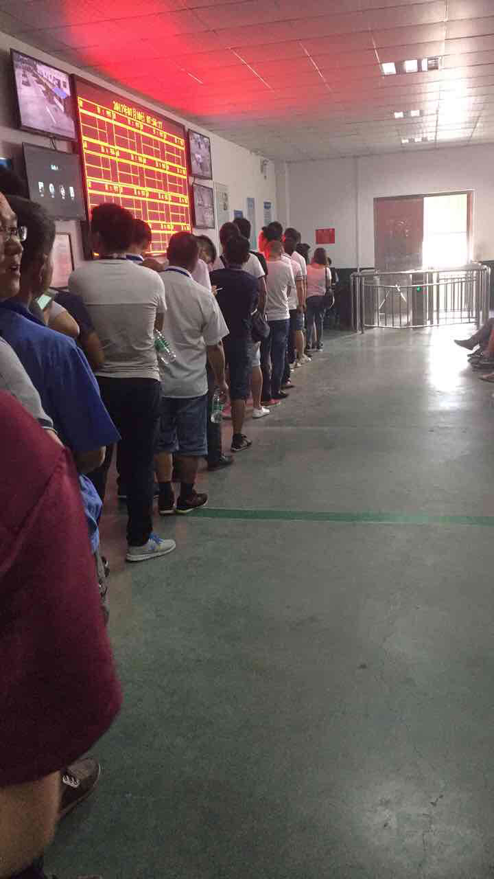 今天上午科目二考试,一把过考了90分,80分及格