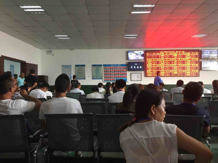 今天上午科目二考试,一把过考了90分,80分及格