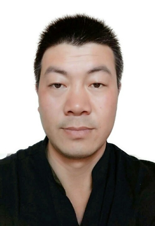 这样的小一寸照片能用驾驶证相片吗?