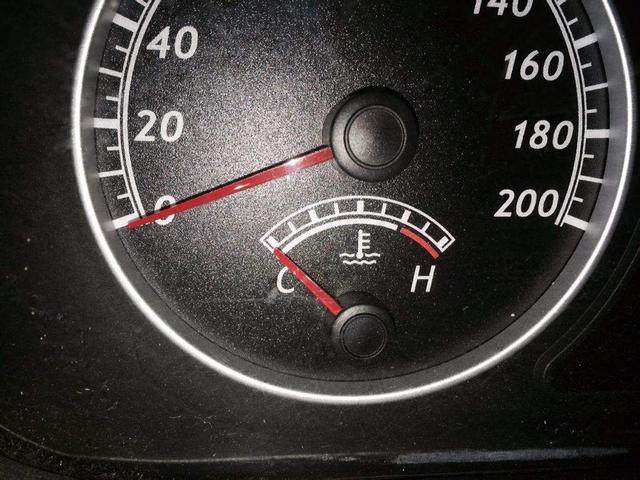 汽车水温表在行驶中显示多少正常?