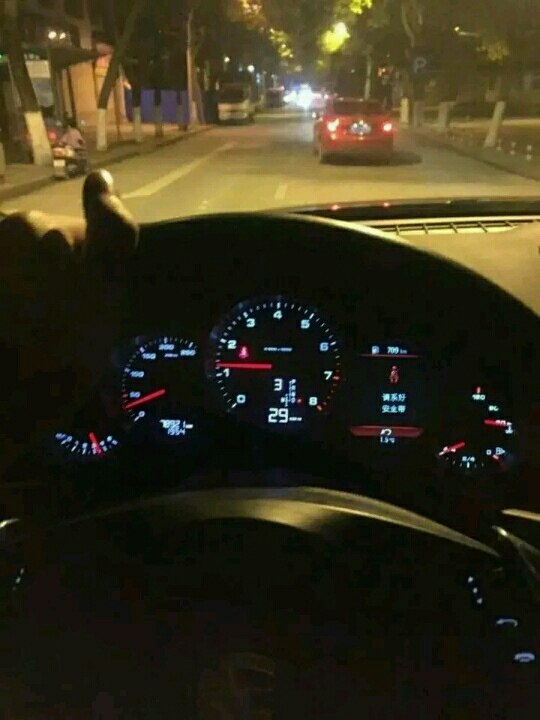 向来肤浅,奈何情深。