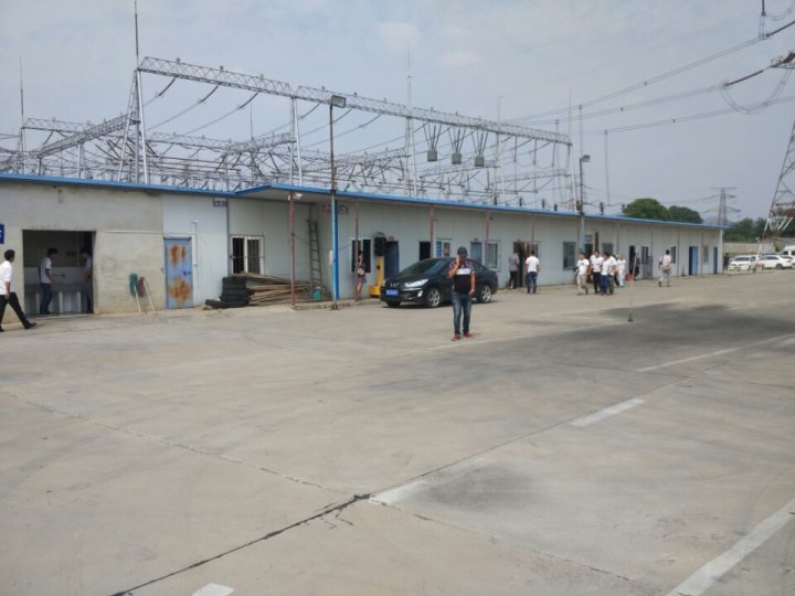 安富科三考场抗议中