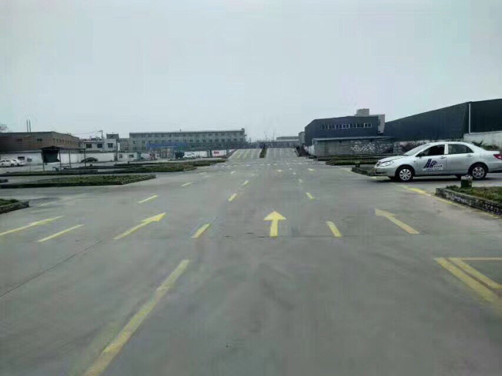 考科二侧方停车怎样找准30公分位置?